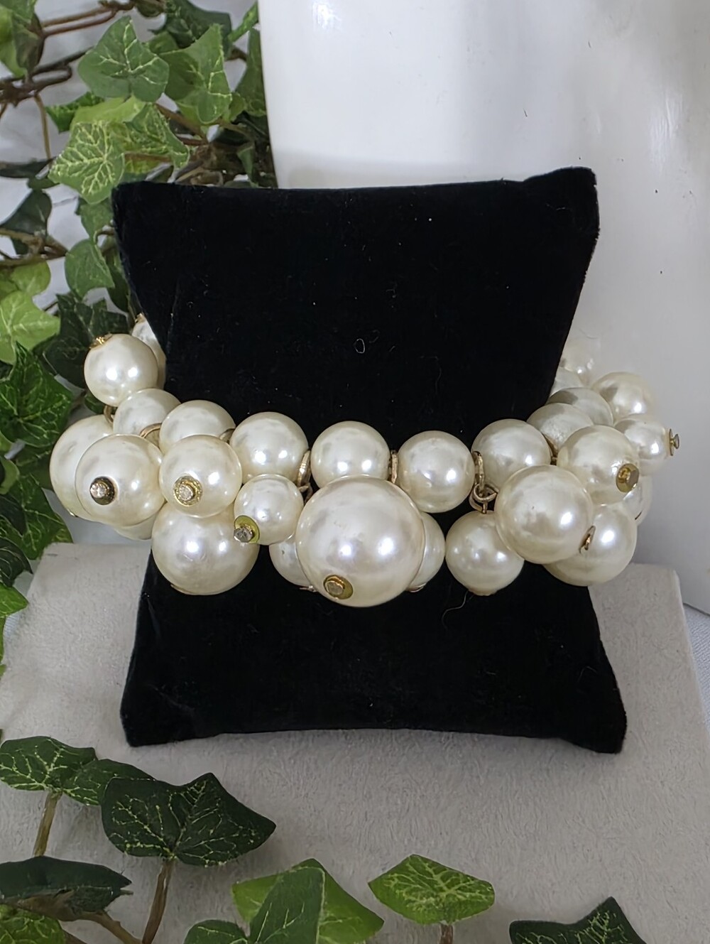Statement Pearl Cluster Stretchy Bracelet Creamy White Glam